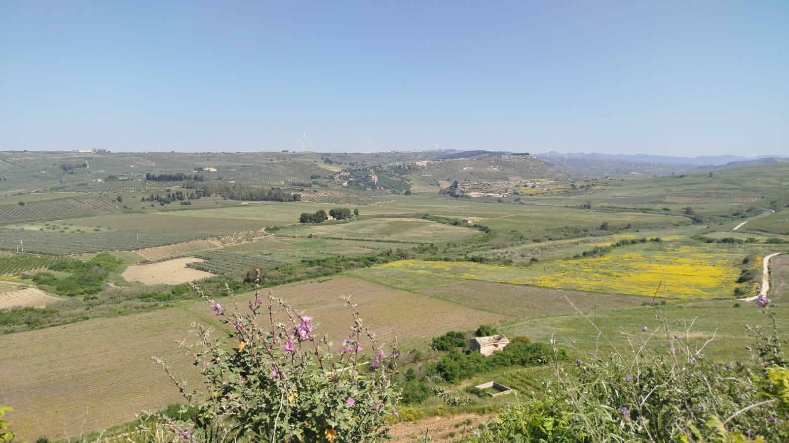 itinerario archeologico montagnoli di Menfi e dintorni
